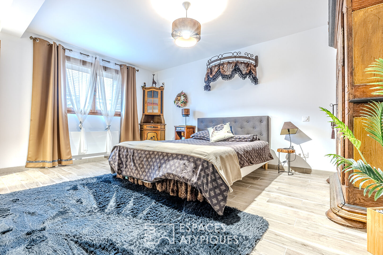 Propriété rénovée et ses dépendances proche de la côte Picarde