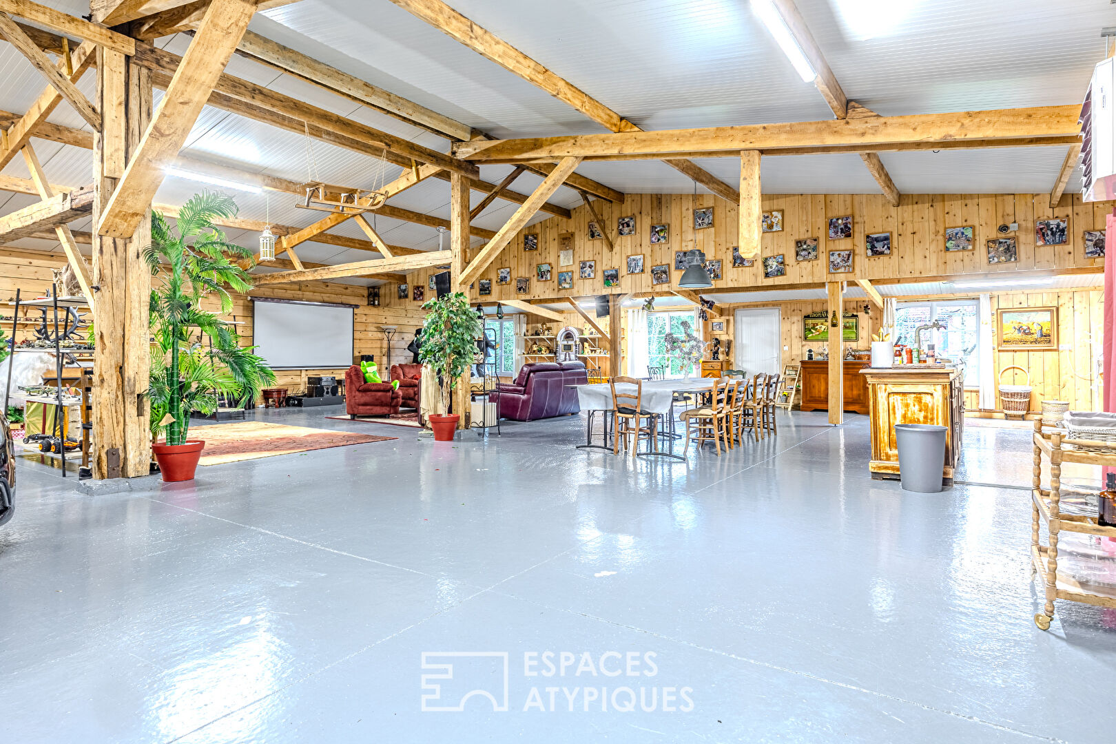 Propriété rénovée et ses dépendances proche de la côte Picarde