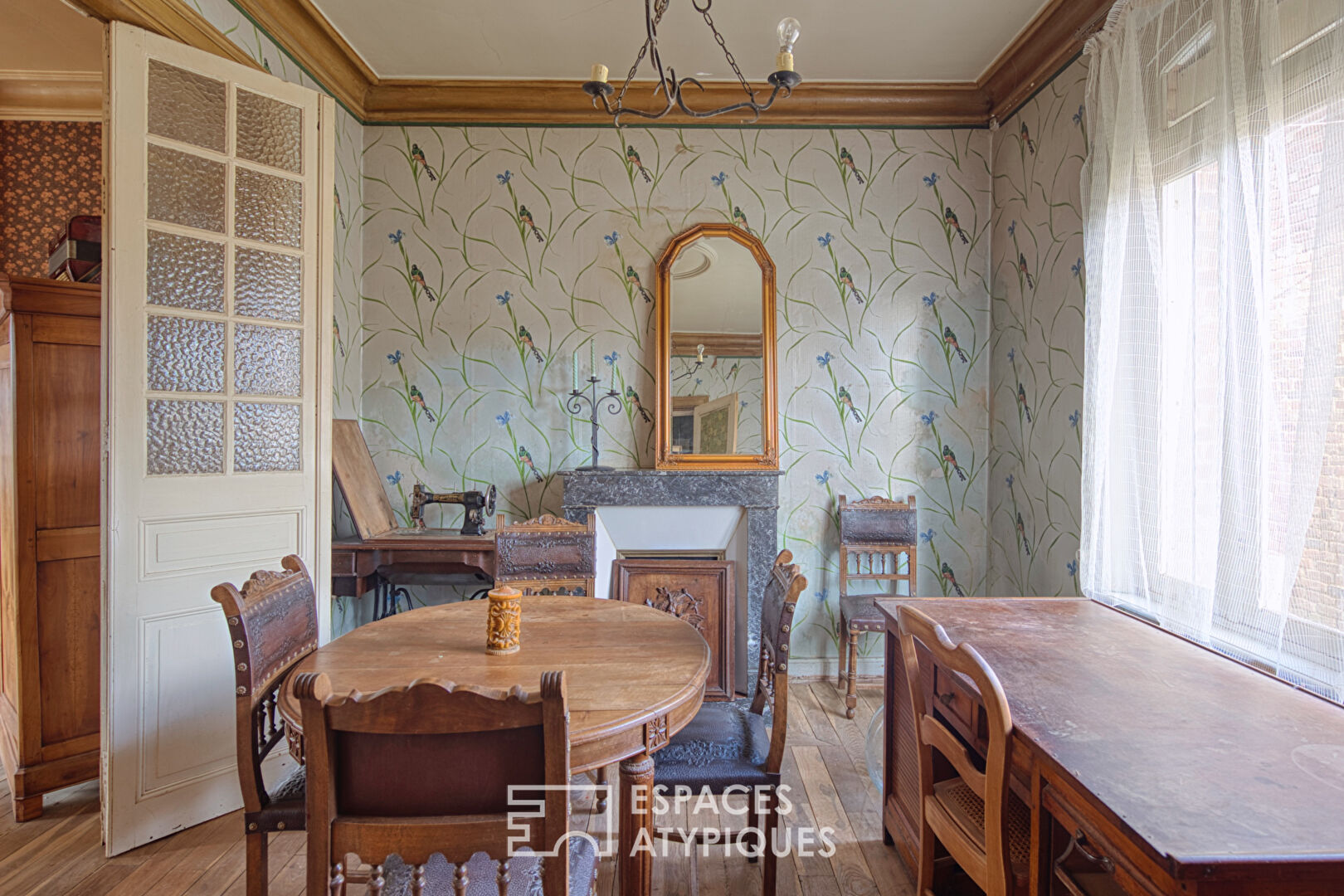 Corps de ferme à réinventer et vaste grange de caractère à l&rsquo;Est d&rsquo;Amiens