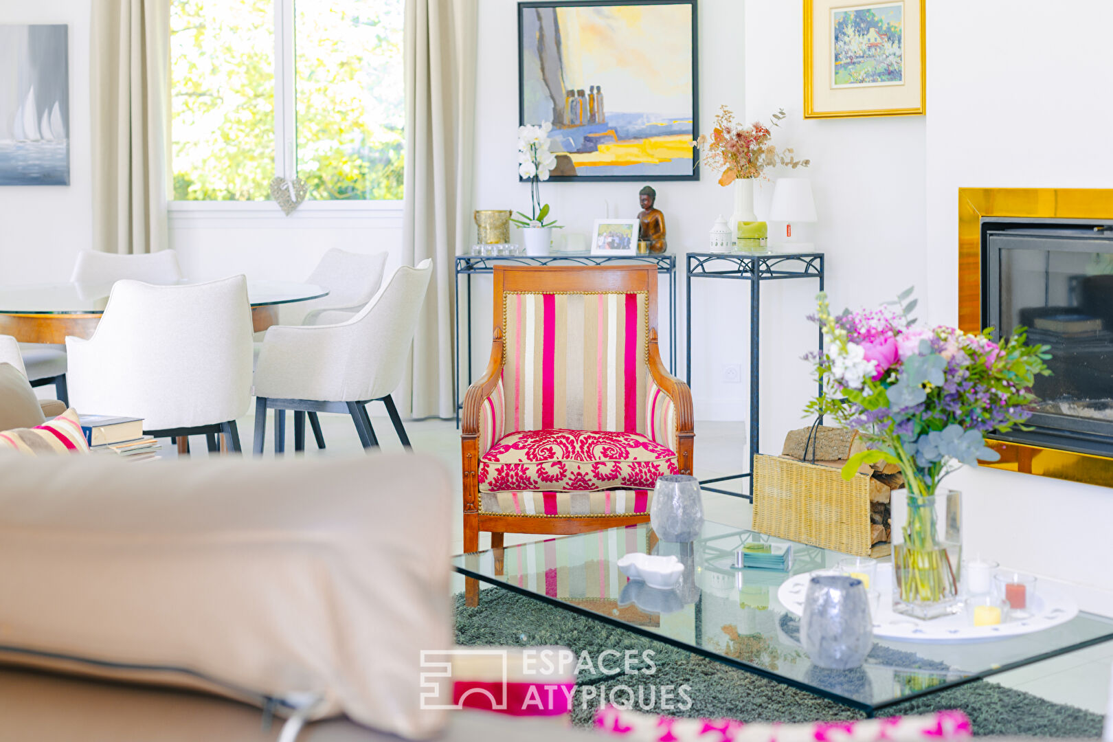 Maison contemporaine avec spa, jardin, cinéma, à Saint-Fuscien