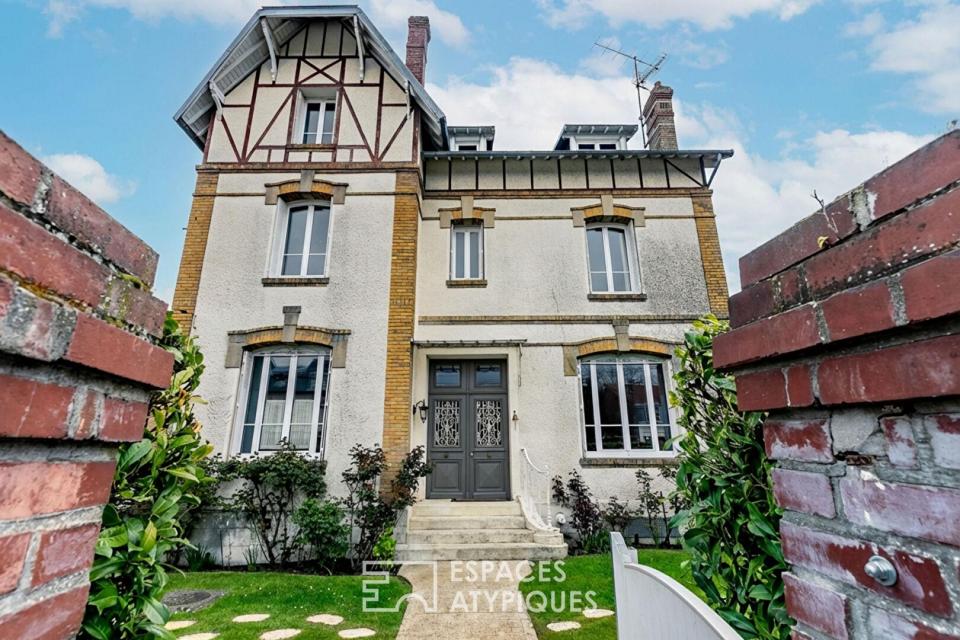 Maison de maître avec jardin et dépendances en plein coeur de Ressons-sur-Matz