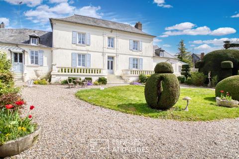 Maison de maître du XIXe siècle avec dépendances et jardin intimiste à proximité d&rsquo;Amiens