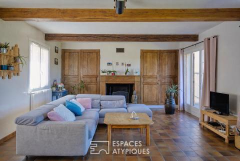 Maison avec gîte aménagé dans une grange à colombages et dépendances, proche Amiens