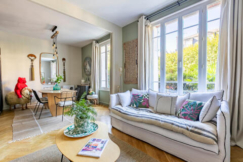Appartement rénové avec terrasse et jardin proche de la gare de Chantilly