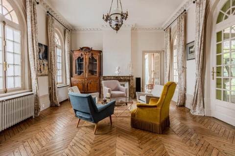 A characterful property to be reinvented in the heart of the town of Eu