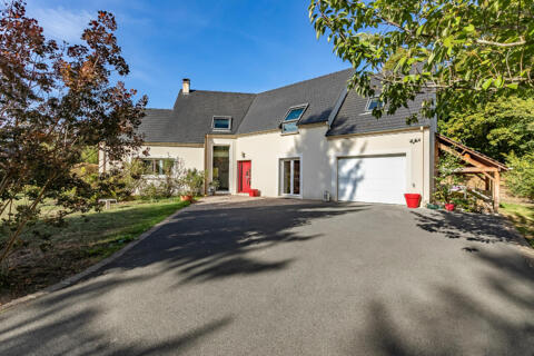 Maison d&rsquo;architecte avec jardin proche de Gouvieux