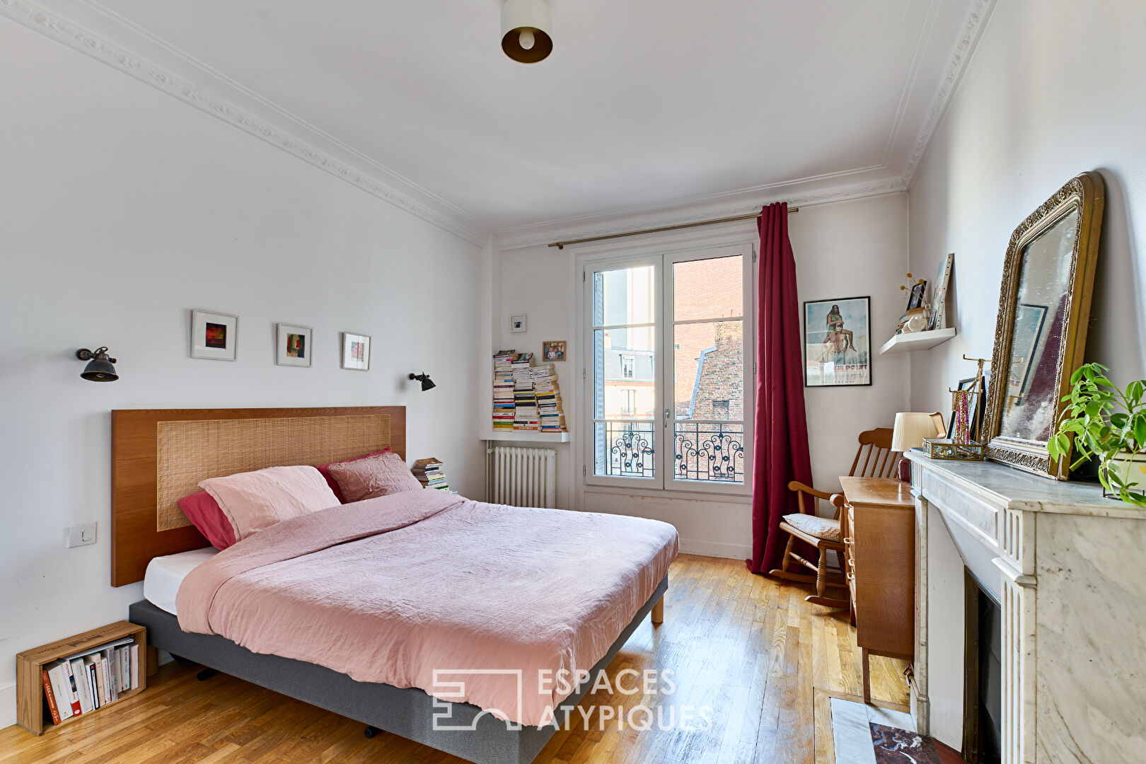 Bright apartment at the top of an Art Deco building