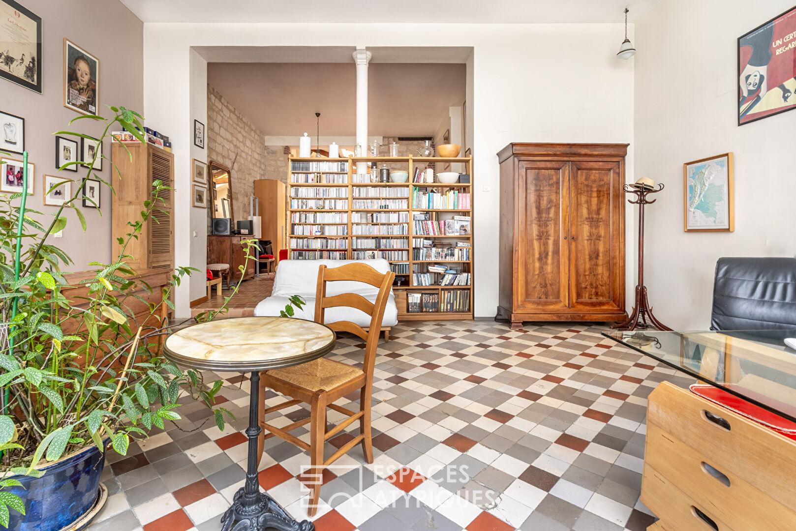 Former wine merchant’s shop converted into a loft.