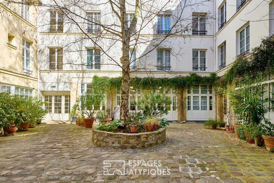 Appartement dans une cour cachée du Marais