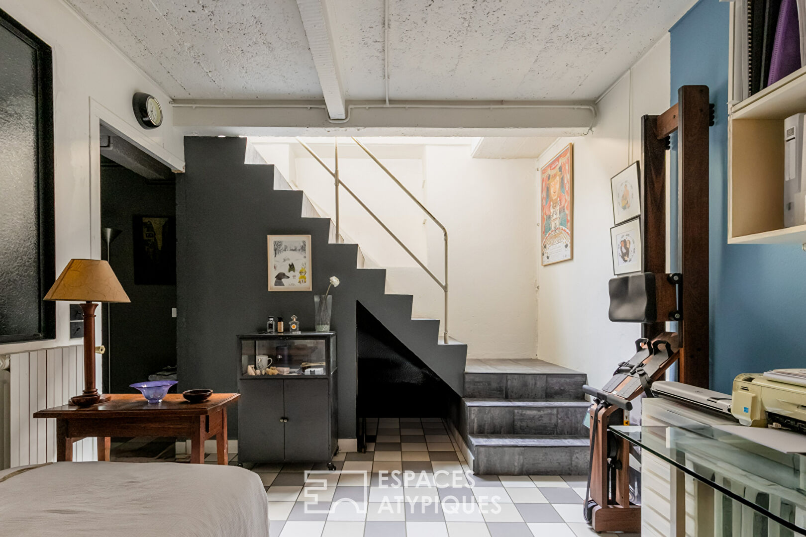 Ancien garage automobile réhabilité en loft de caractère