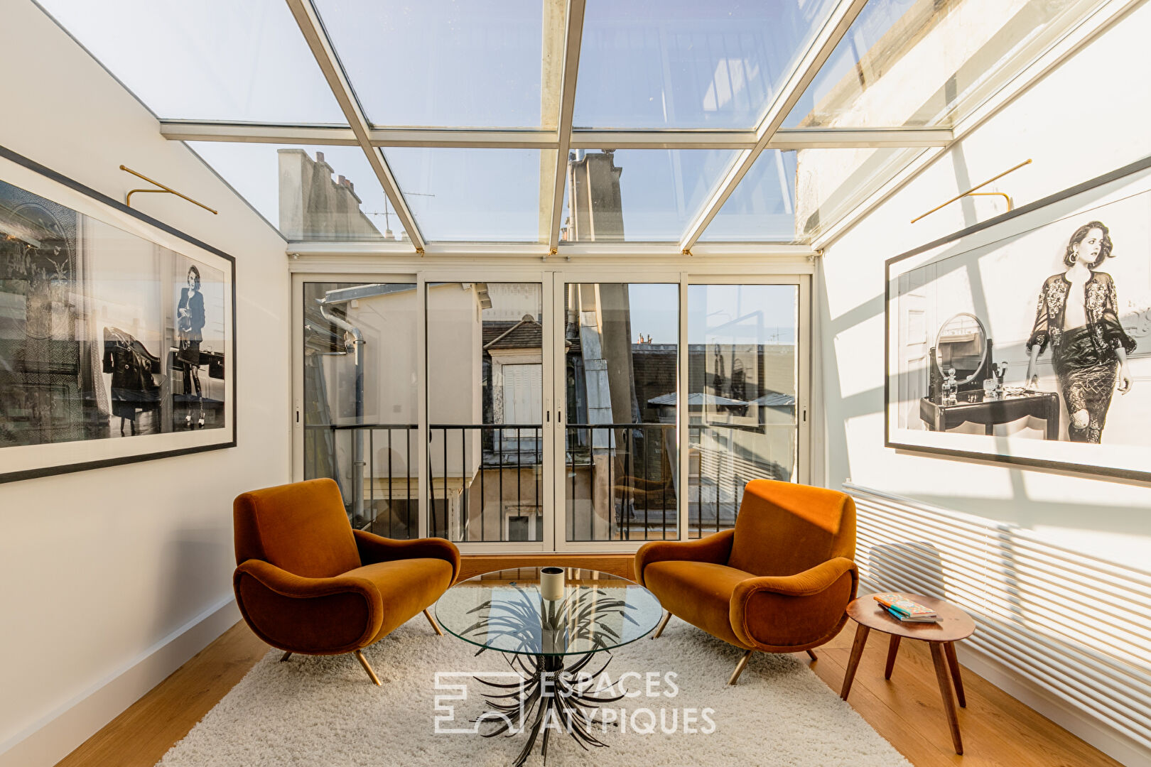 Renovated duplex in the heart of Île Saint-Louis