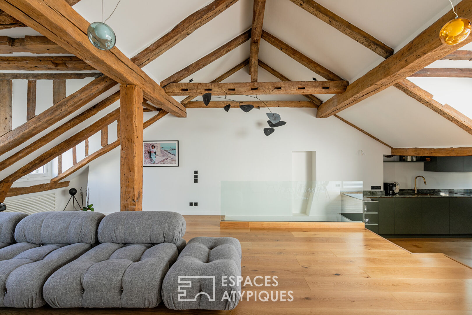 Renovated duplex in the heart of Île Saint-Louis