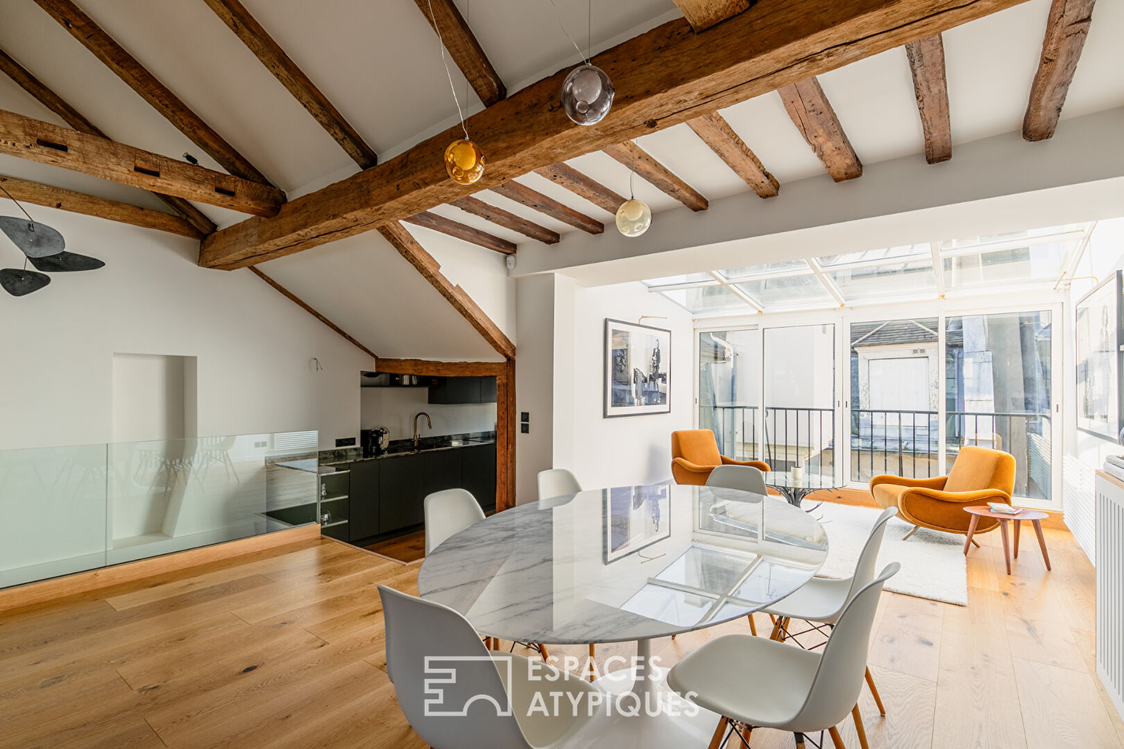 Renovated duplex in the heart of Île Saint-Louis