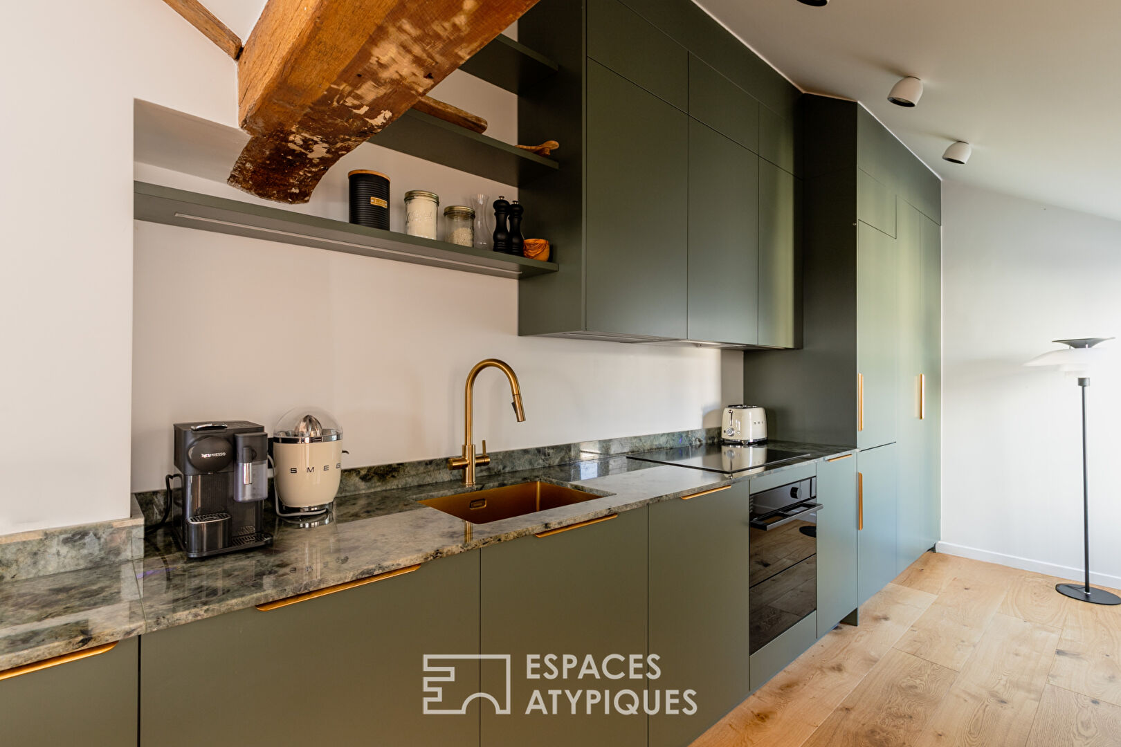 Renovated duplex in the heart of Île Saint-Louis