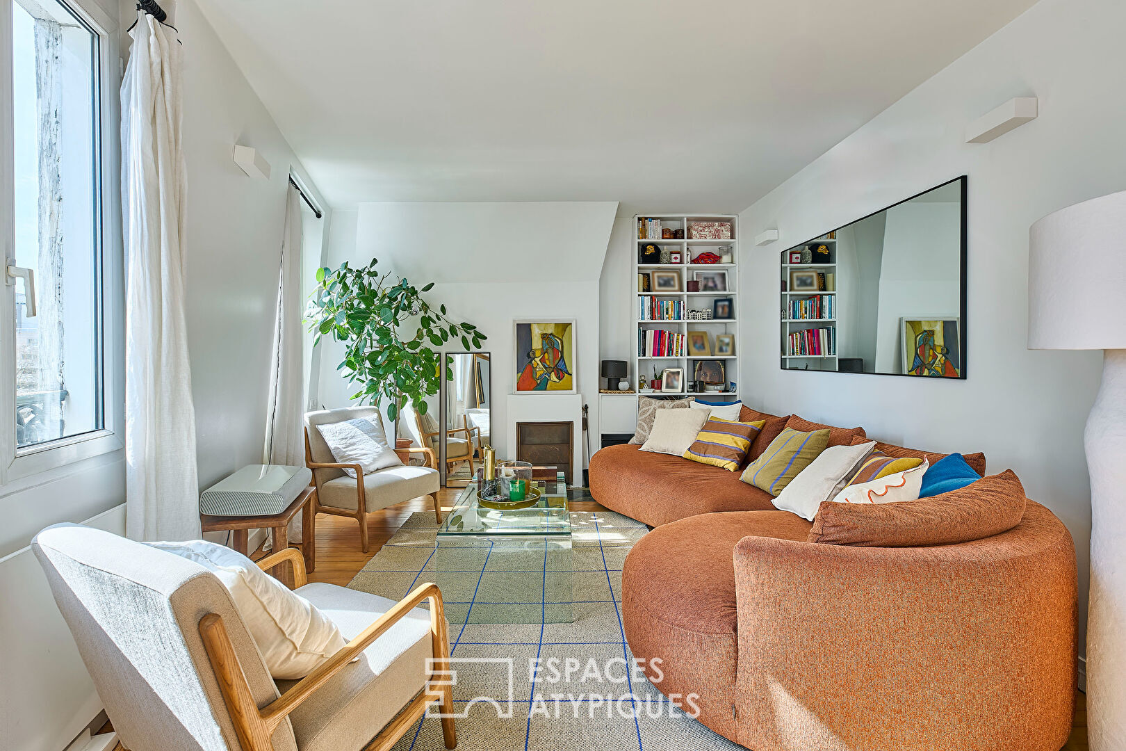 Top floor with a vintage and contemporary feel