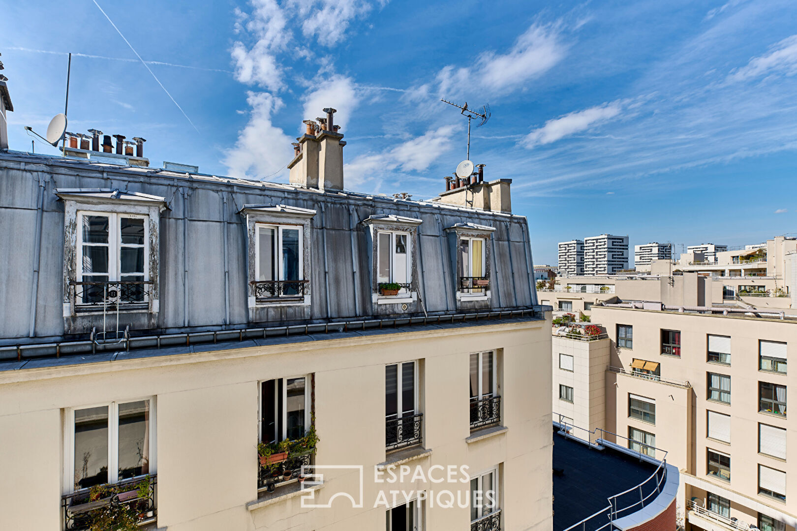 Top floor with a vintage and contemporary feel