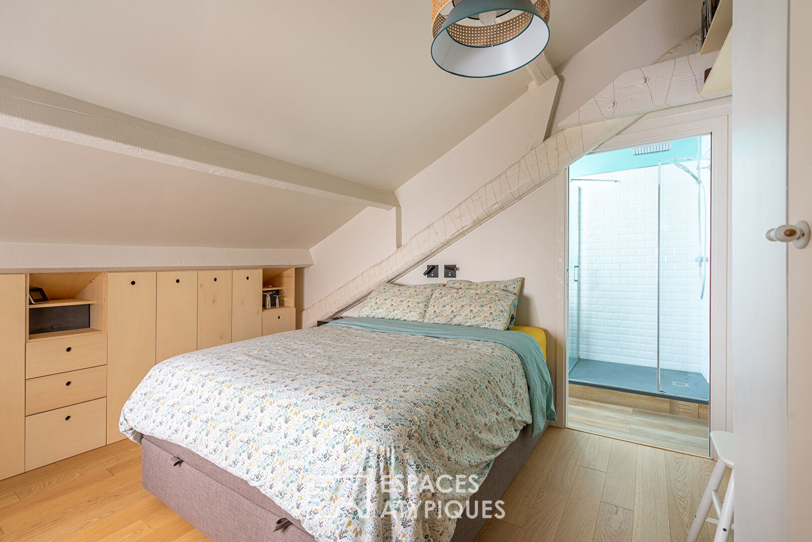 Appartement traversant avec terrasse