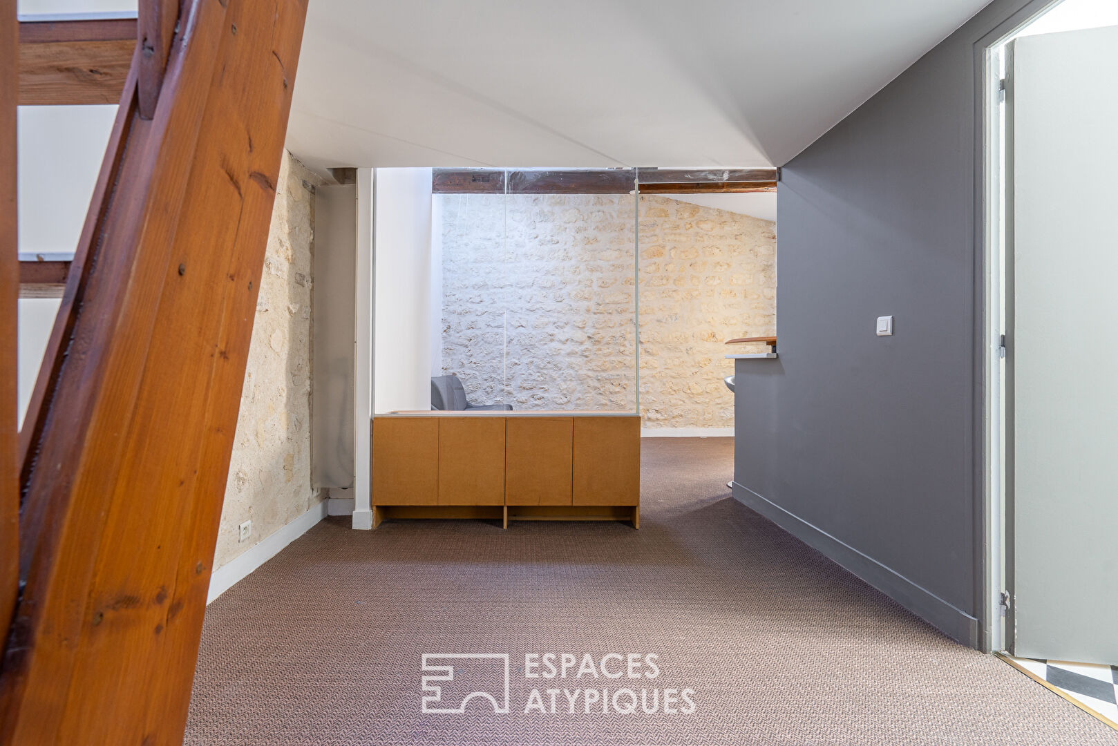 Attic studio near Charonne