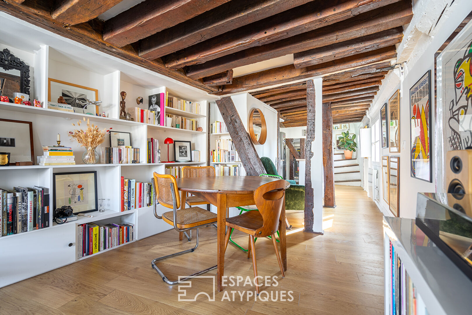 Character apartment Place des Vosges