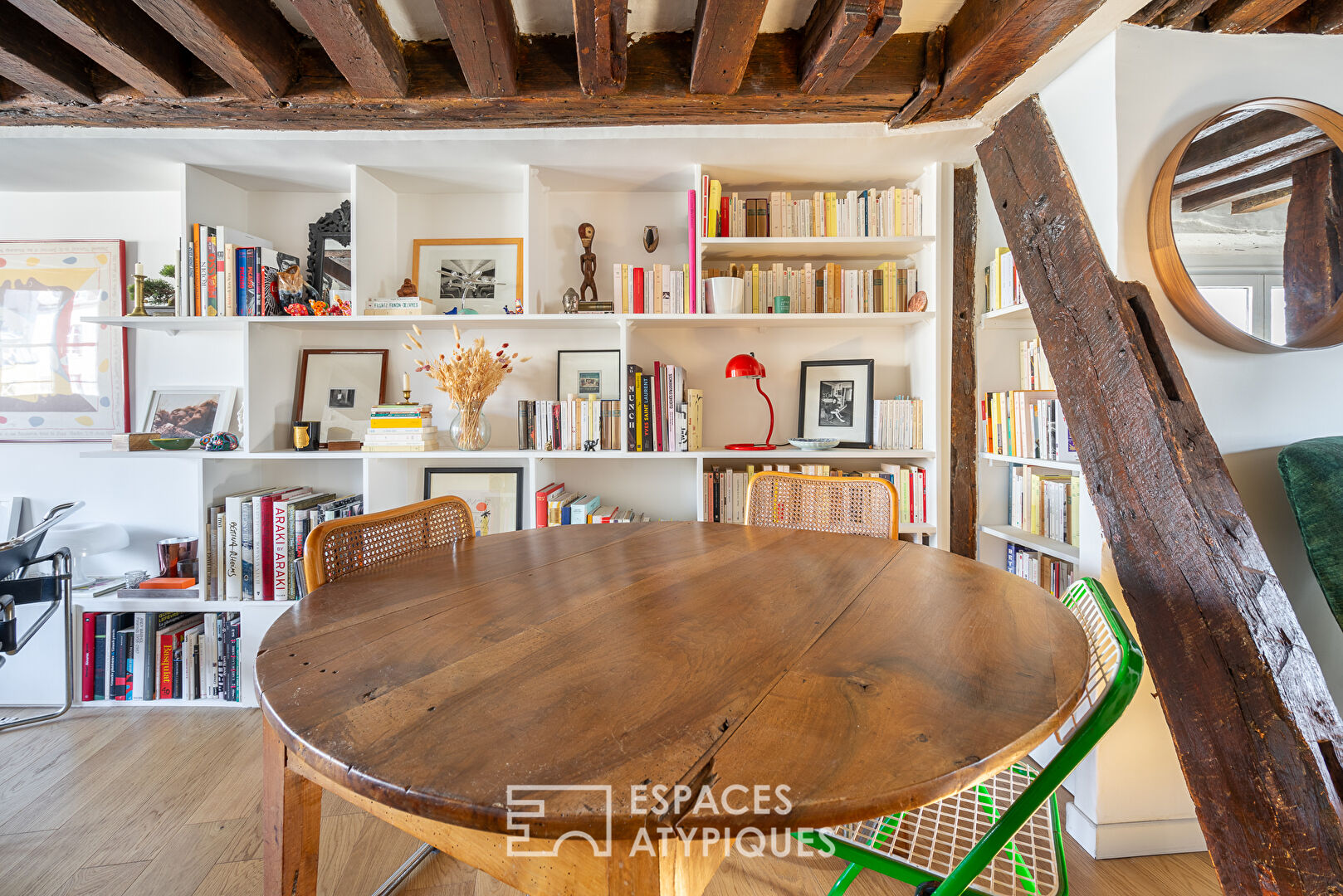 Character apartment Place des Vosges