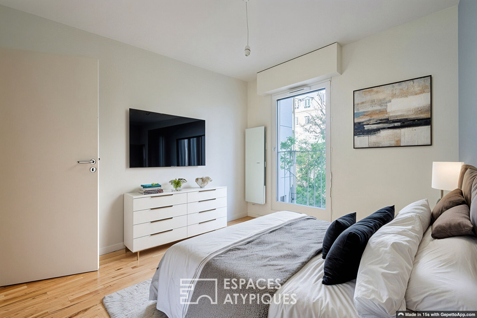 Appartement familiale sur le bassin de la Villette