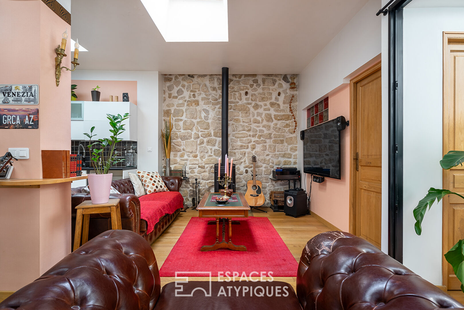 Ancienne boutique sur cour transformée en maison de ville