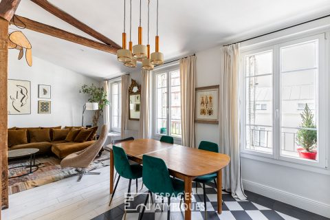 Bright top floor at the foot of the Buttes-Chaumont