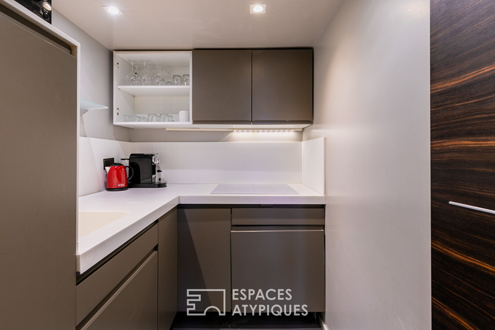 Apartment redesigned by architect with commerciality