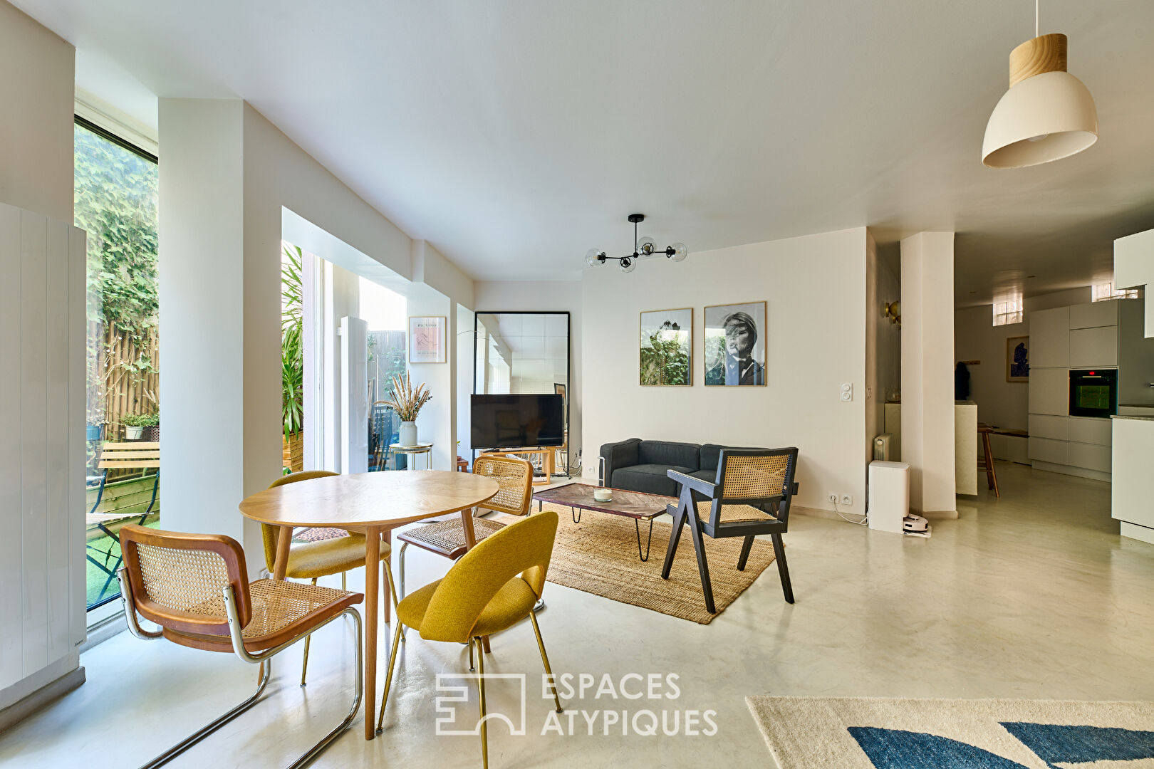 Butte Bergeyre – Local d’activité transformé en loft avec extérieur