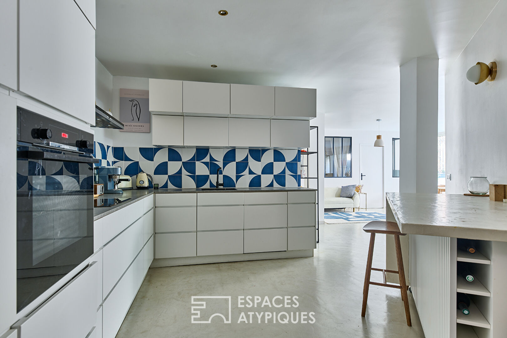 Butte Bergeyre – Local d’activité transformé en loft avec extérieur