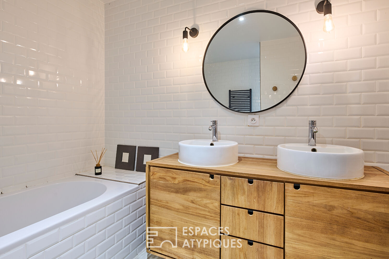 Butte Bergeyre – Local d’activité transformé en loft avec extérieur