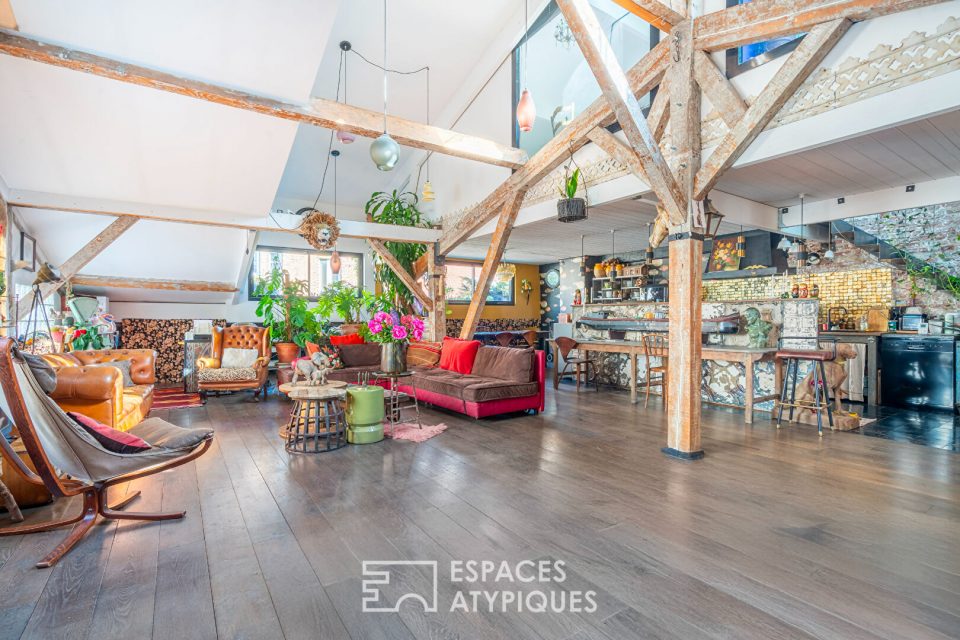 Duplex en dernier étage avec terrasse dans une ancienne usine