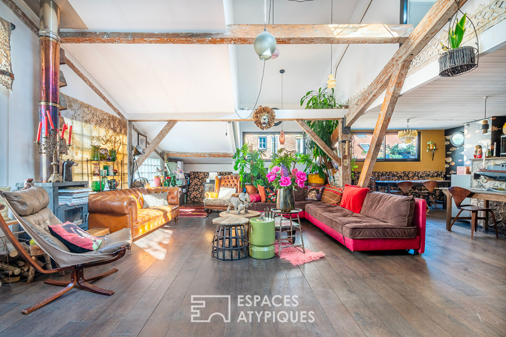 Duplex en dernier étage avec terrasse dans une ancienne usine