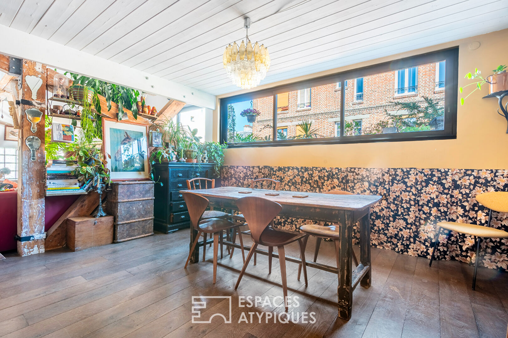 Duplex en dernier étage avec terrasse dans une ancienne usine