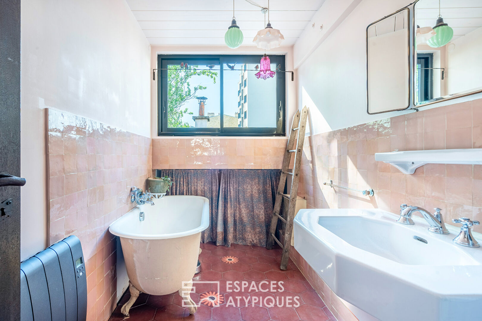 Duplex en dernier étage avec terrasse dans une ancienne usine