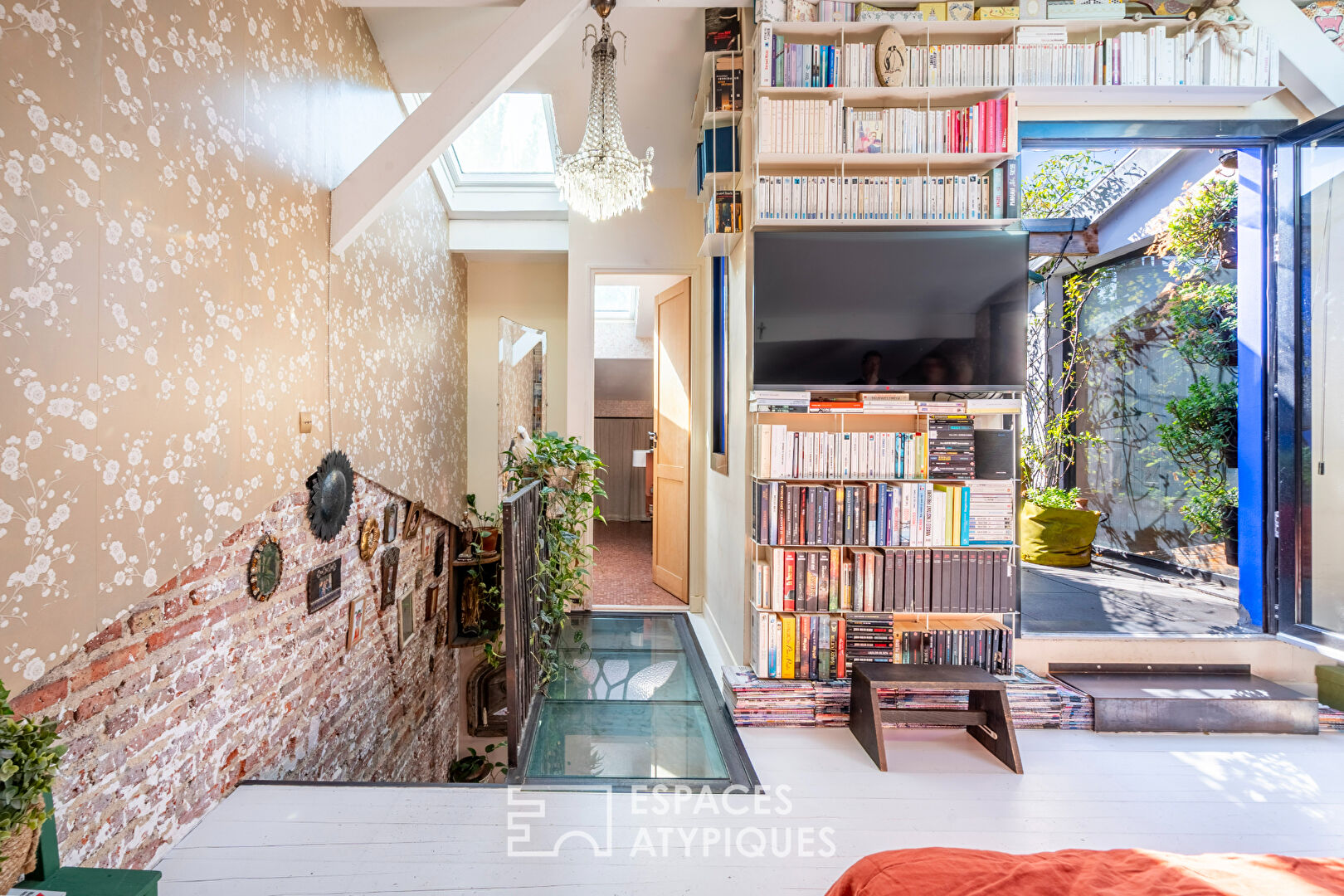Duplex en dernier étage avec terrasse dans une ancienne usine