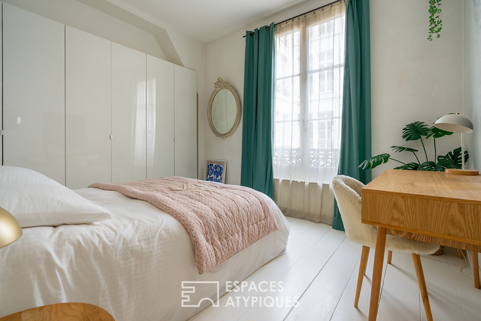 Loft de caractère dans un ancien showroom de porcelainier