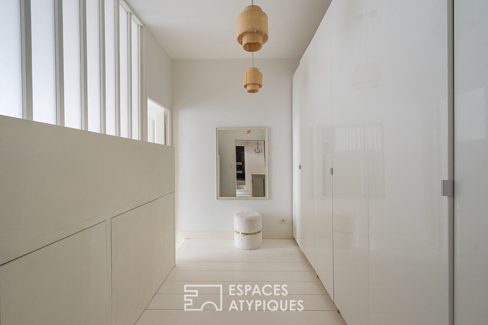 Loft de caractère dans un ancien showroom de porcelainier