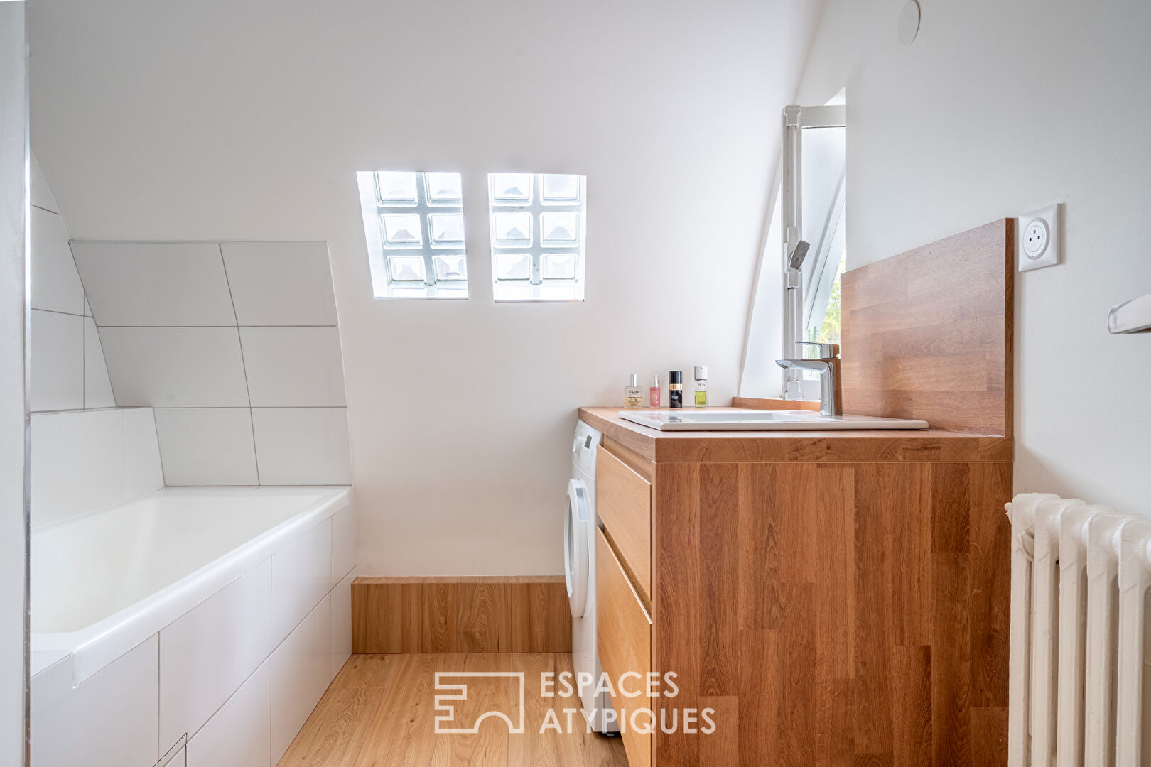 Top floor apartment with elevator and terrace