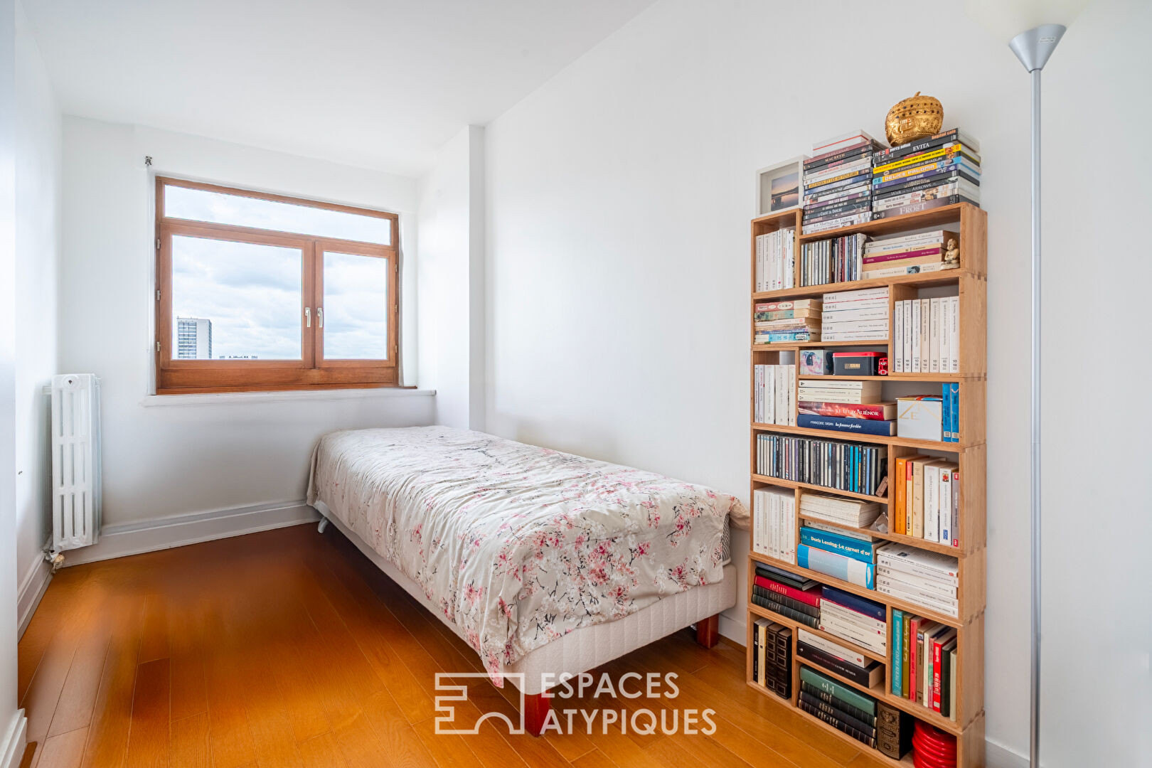 Top floor apartment with elevator and terrace