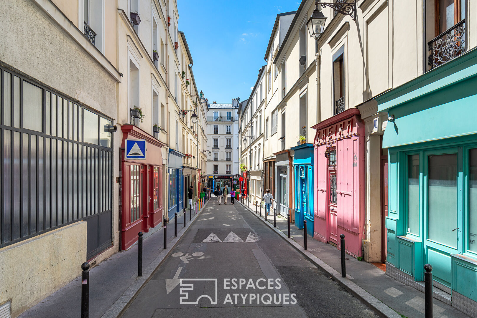 Dernier étage lumineux dans la rue Sainte Marthe