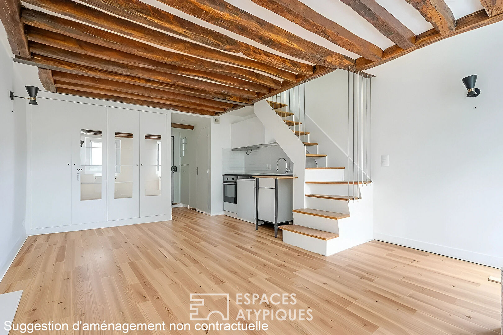Duplex under the roofs in the Haut-Marais