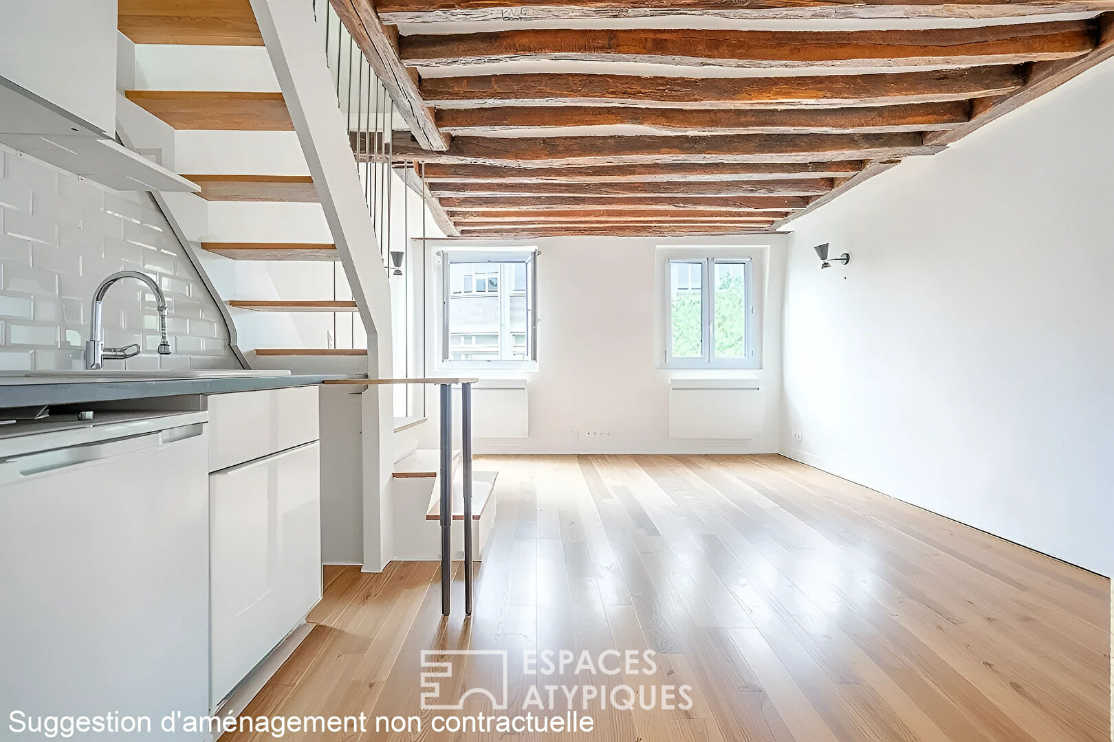 Duplex under the roofs in the Haut-Marais