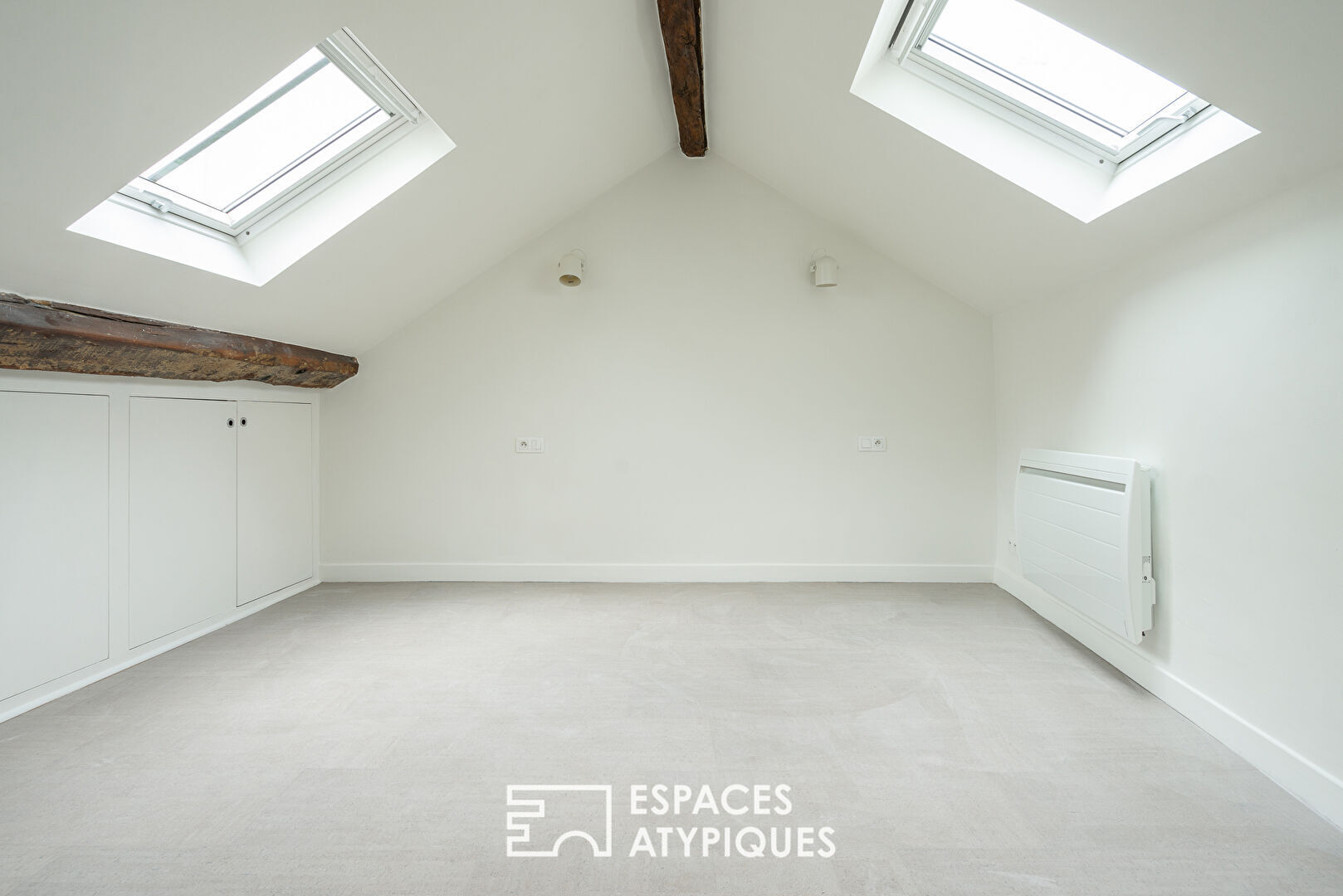 Duplex under the roofs in the Haut-Marais