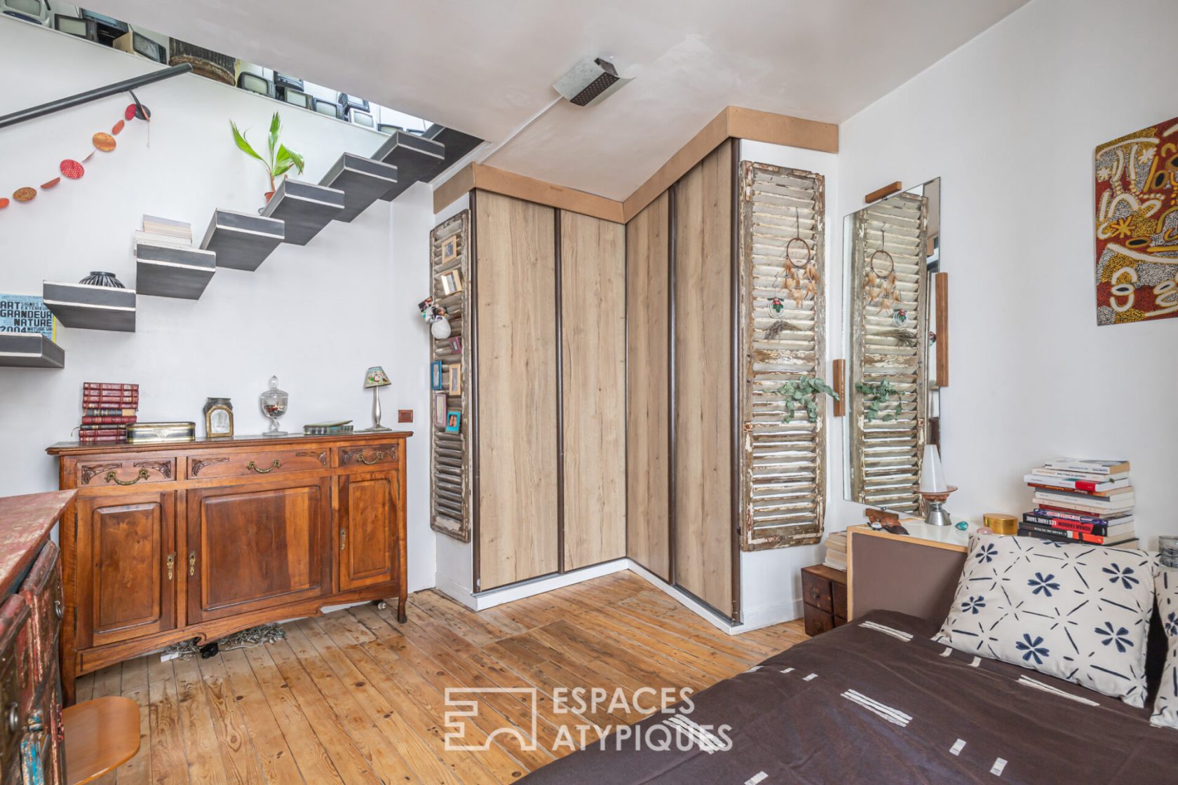Duplex and studio on the top floor