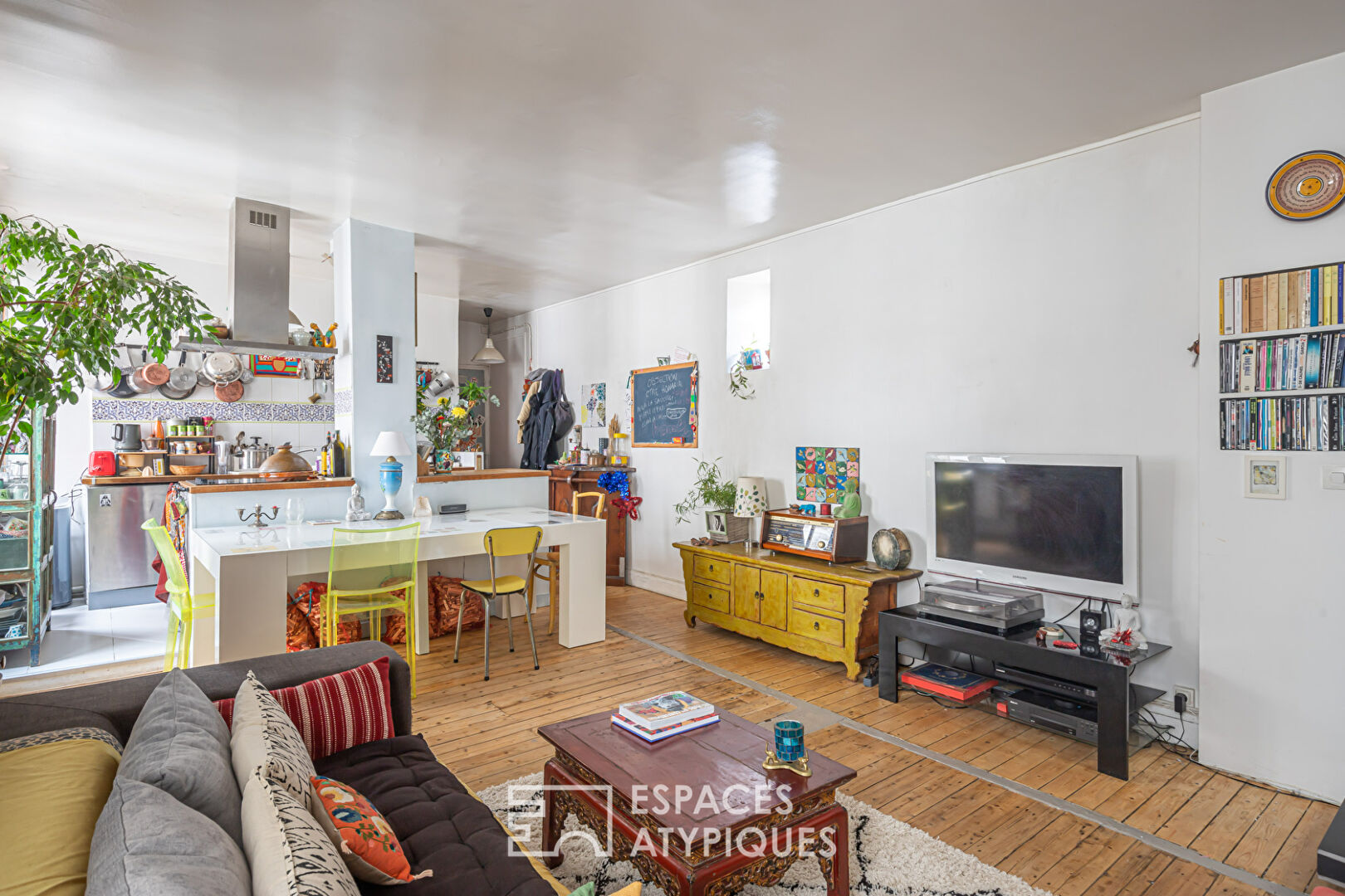 Duplex and studio on the top floor