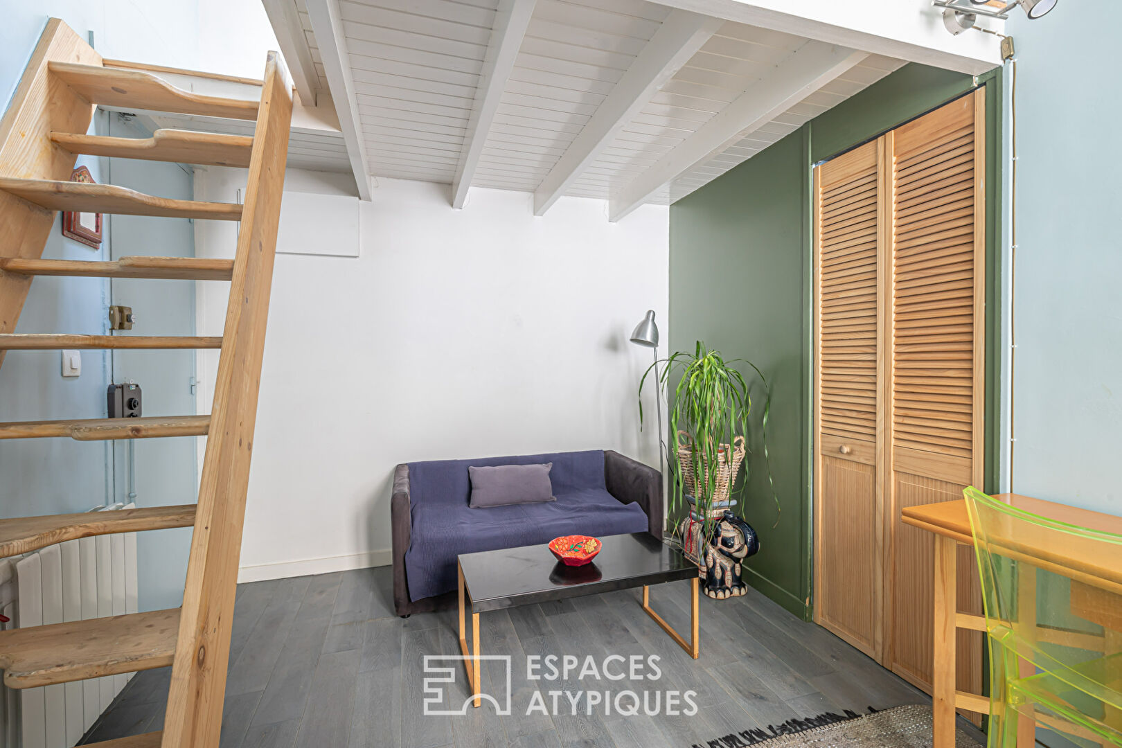 Duplex and studio on the top floor