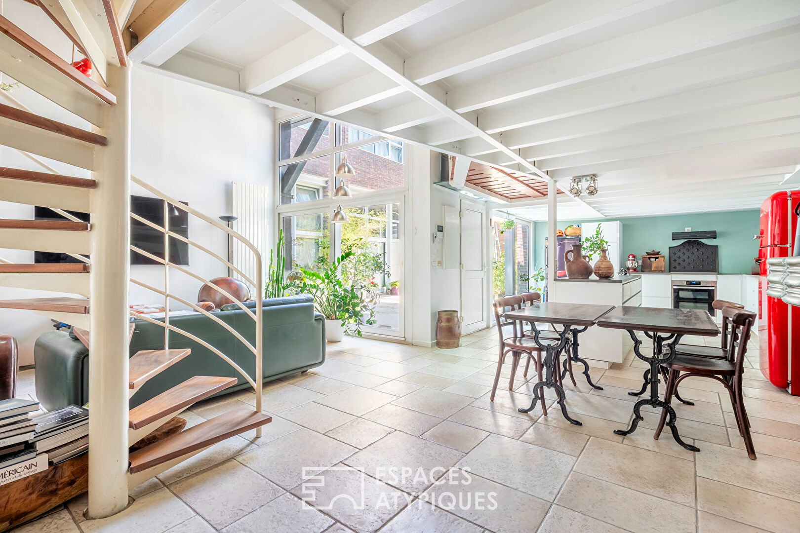 Triplex with shared terrace in a former coaching inn