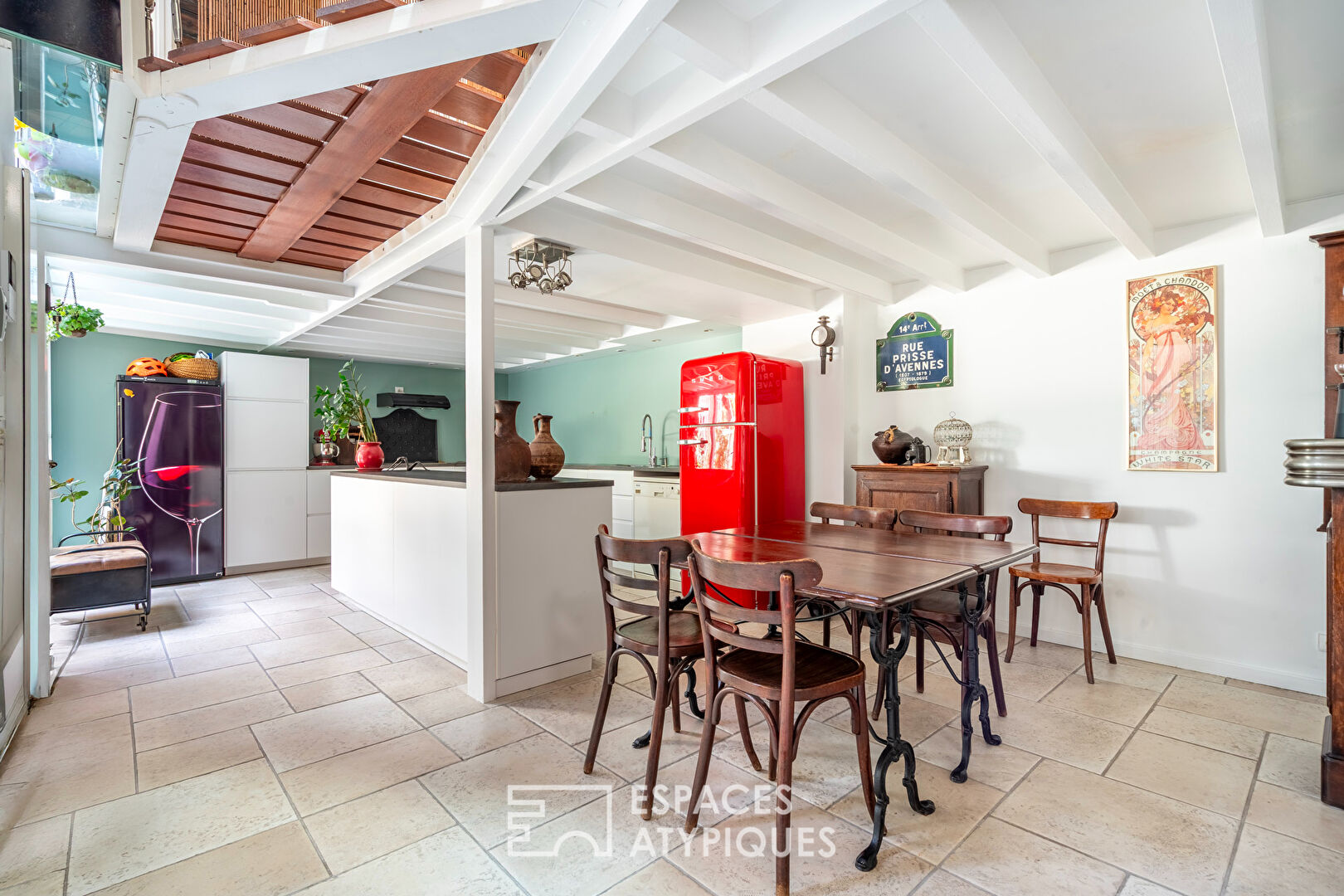 Triplex with shared terrace in a former coaching inn