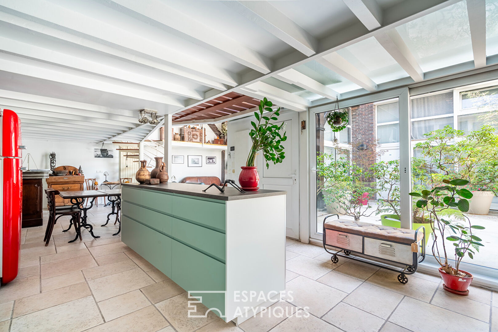 Triplex with shared terrace in a former coaching inn